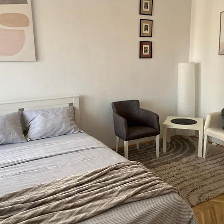 Nikola Ns2 Appartement Novi Sad Buitenkant foto