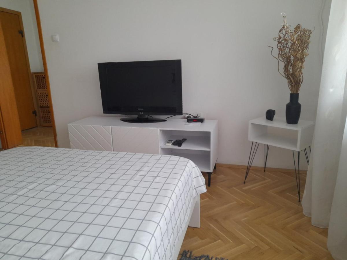 Nikola Ns2 Appartement Novi Sad Buitenkant foto